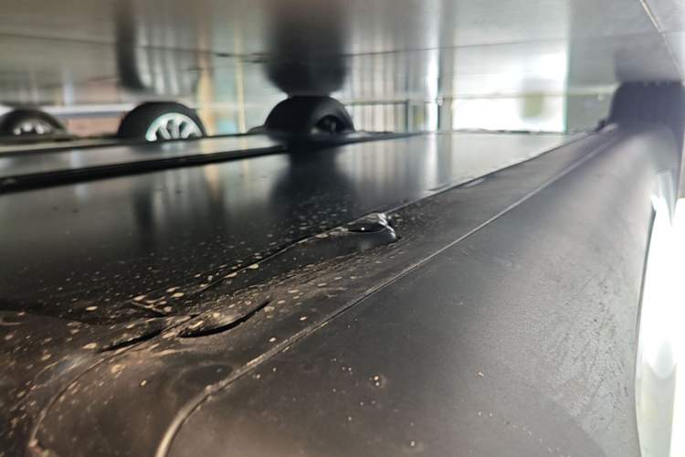Used Tesla Model Y 2026 Rear-Drive Model Right Side Sill