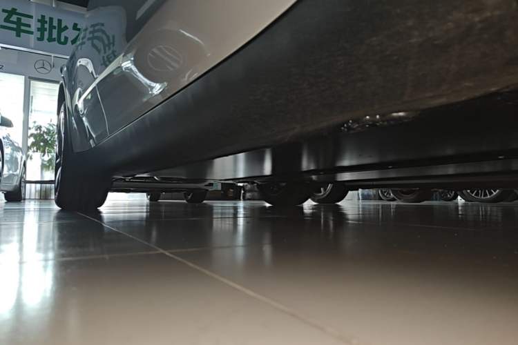 Used Tesla Model Y 2026 Rear-Drive Model Right Side Sill