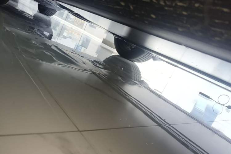 Used Tesla Model Y 2026 Rear-Drive Model Right Side Sill