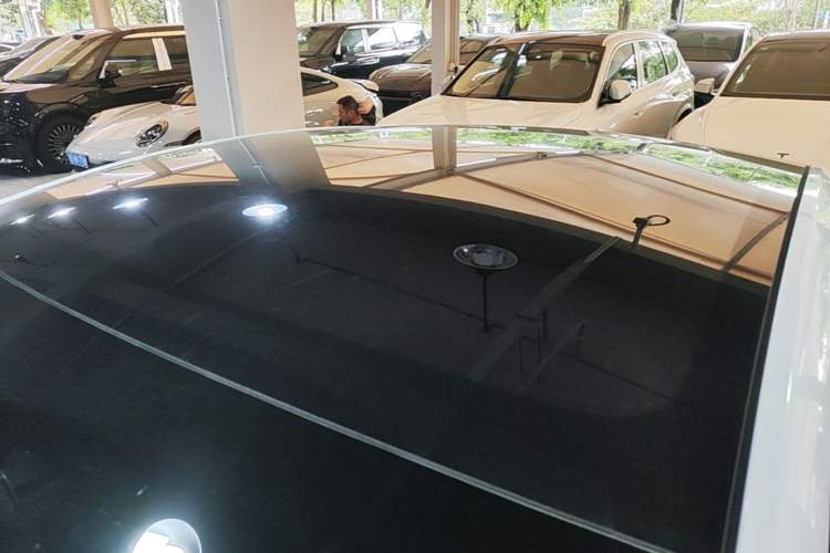 Used Tesla Model Y 2026 Rear-Drive Model Roof