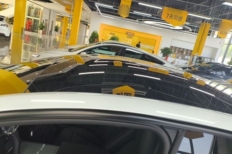 Used Tesla Model Y 2026 Long-Range All-Wheel-Drive Model Roof