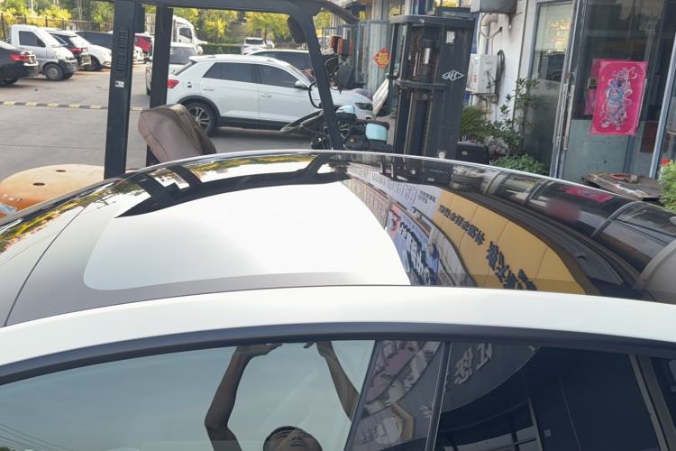 Used Tesla Model Y 2026 Rear-Drive Model Roof