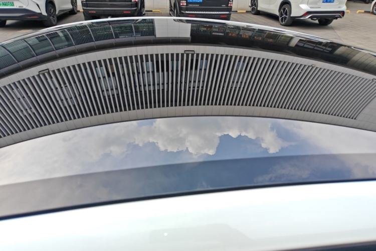 Used Tesla Model Y 2026 Rear-Drive Model Roof