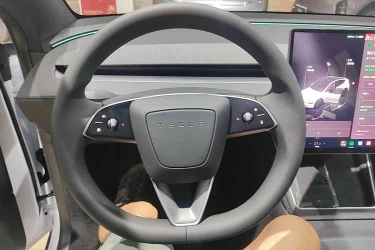 Used Tesla Model Y 2026 Rear-Drive Model Steering Wheel
