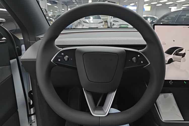 Used Tesla Model Y 2026 Rear-Drive Model Steering Wheel