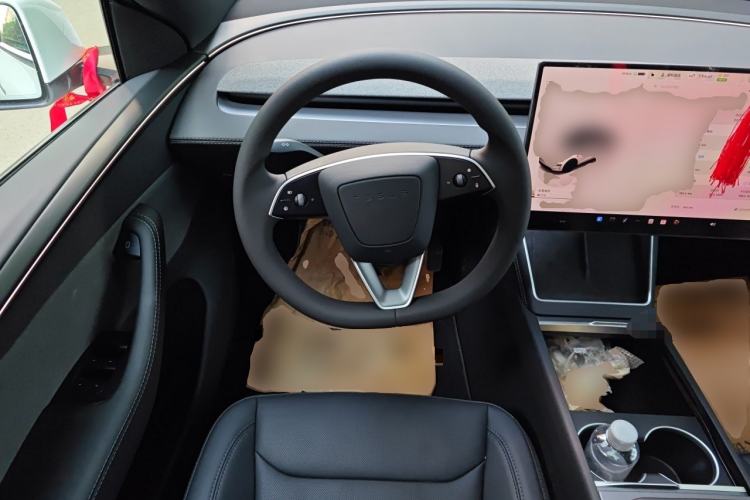 Used Tesla Model Y 2026 Rear-Drive Model Steering Wheel