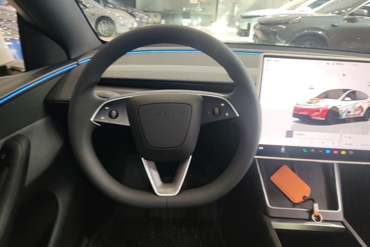 Used Tesla Model Y 2026 Rear-Drive Model Steering Wheel