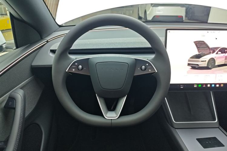Used Tesla Model Y 2026 Rear-Drive Model Steering Wheel