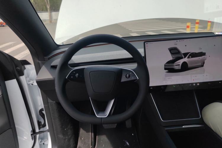Used Tesla Model Y 2026 Rear-Drive Model Steering Wheel