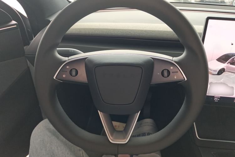 Used Tesla Model Y 2026 Rear-Drive Model Steering Wheel