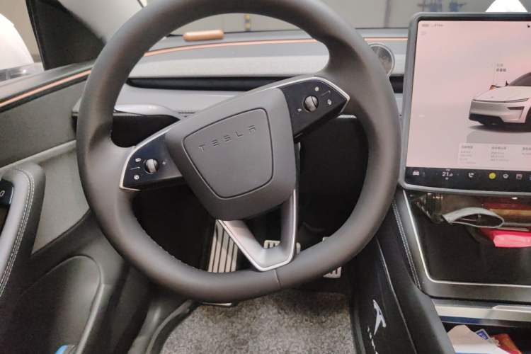 Used Tesla Model Y 2026 Model Long-Range Rear-Wheel-Drive Version Steering Wheel