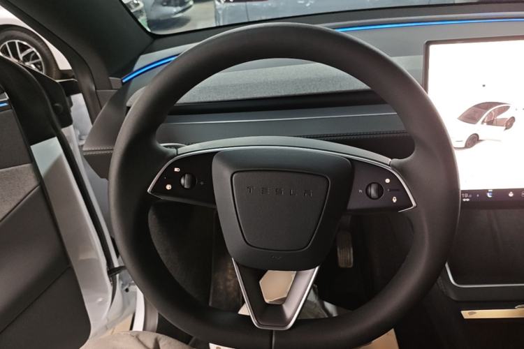 Used Tesla Model Y 2026 Model Long-Range Rear-Wheel-Drive Version Steering Wheel