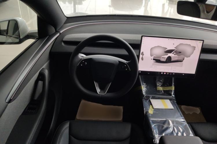 Used Tesla Model Y 2026 Rear-Drive Model Steering Wheel