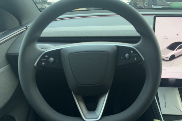 Used Tesla Model Y 2026 Rear-Drive Model Steering Wheel