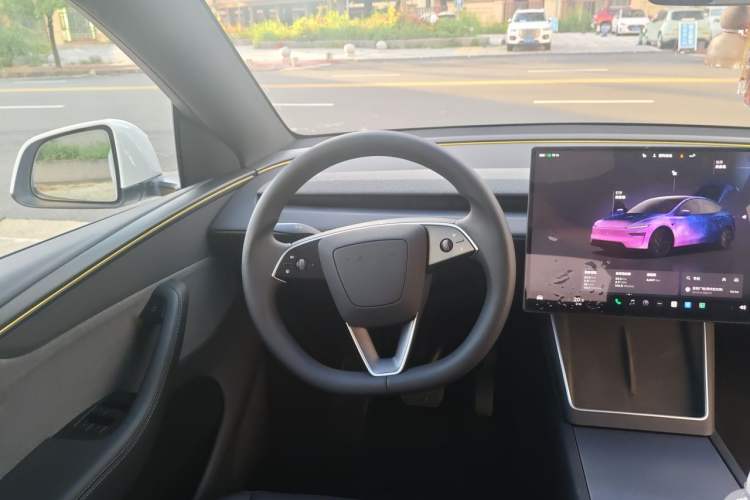 Used Tesla Model Y 2026 Rear-Drive Model Steering Wheel