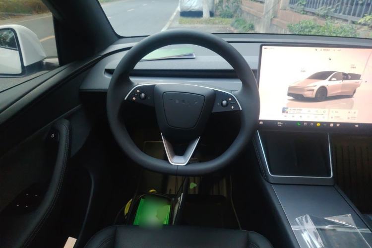 Used Tesla Model Y 2026 Rear-Drive Model Steering Wheel