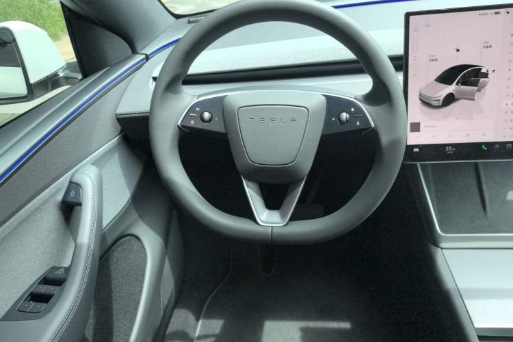 Used Tesla Model Y 2026 Rear-Drive Model Steering Wheel