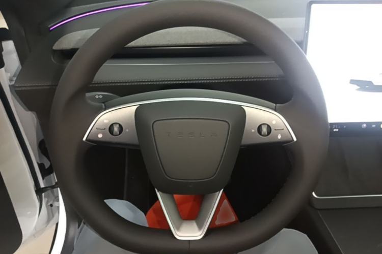 Used Tesla Model Y 2026 Rear-Drive Model Steering Wheel