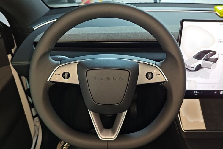 Used Tesla Model Y 2026 Rear-Drive Model Steering Wheel