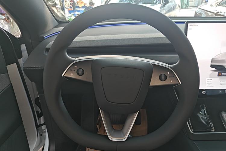 Used Tesla Model Y 2026 Rear-Drive Model Steering Wheel