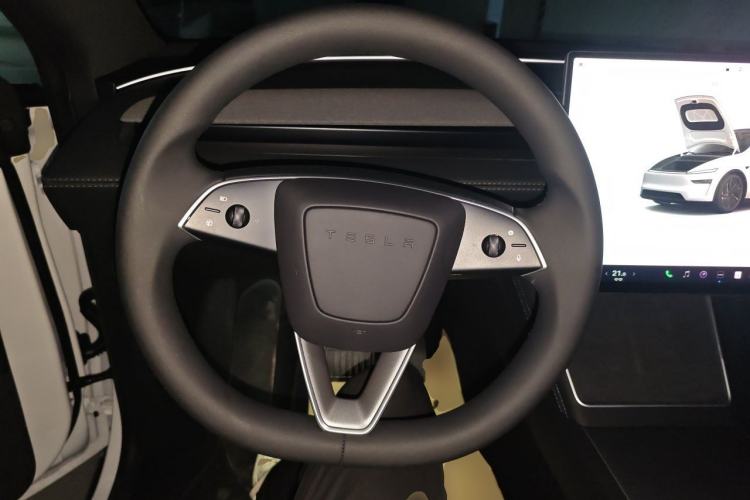 Used Tesla Model Y 2026 Rear-Drive Model Steering Wheel