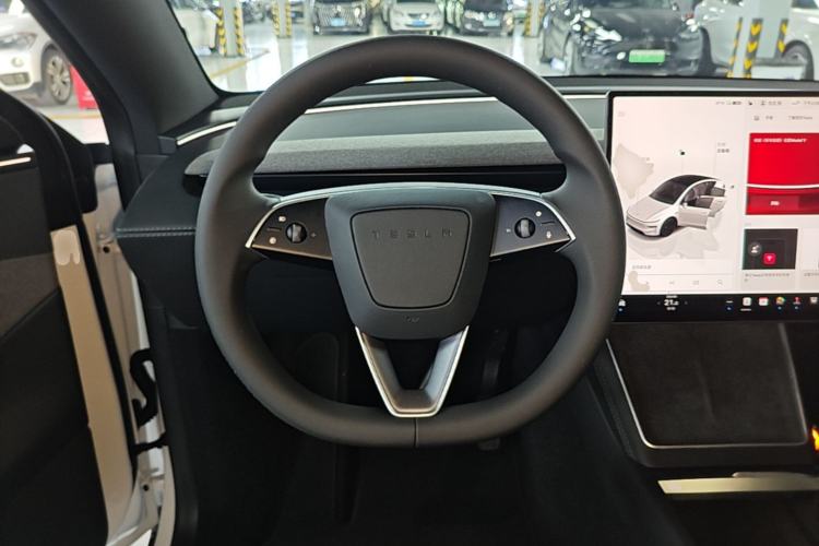 Used Tesla Model Y 2026 Rear-Drive Model Steering Wheel