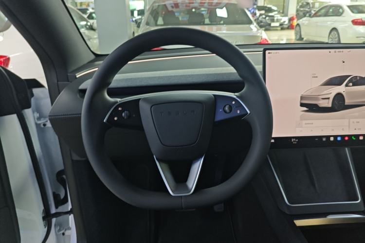 Used Tesla Model Y 2026 Rear-Drive Model Steering Wheel