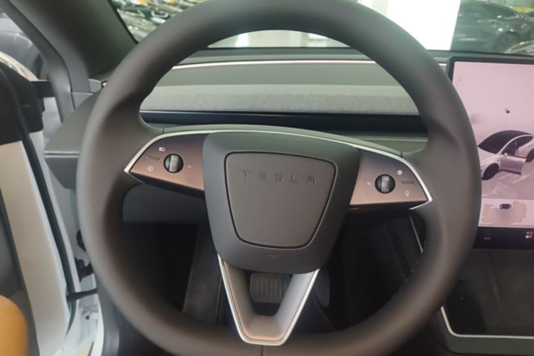 Used Tesla Model Y 2026 Rear-Drive Model Steering Wheel