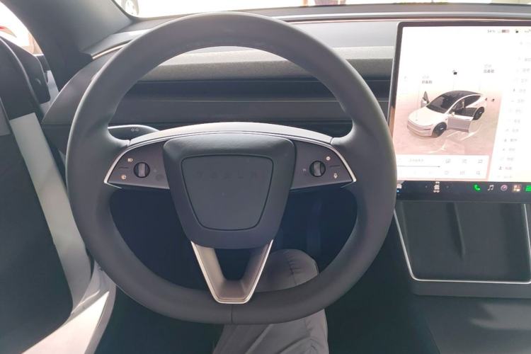Used Tesla Model Y 2026 Long-Range All-Wheel-Drive Model Steering Wheel