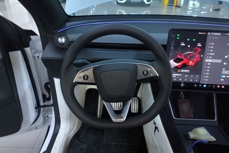 Used Tesla Model Y 2026 Long-Range All-Wheel-Drive Model Steering Wheel