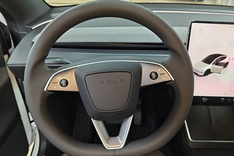 Used Tesla Model Y 2026 Rear-Drive Model Steering Wheel