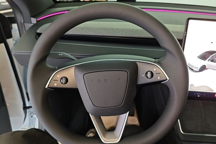 Used Tesla Model Y 2026 Rear-Drive Model Steering Wheel