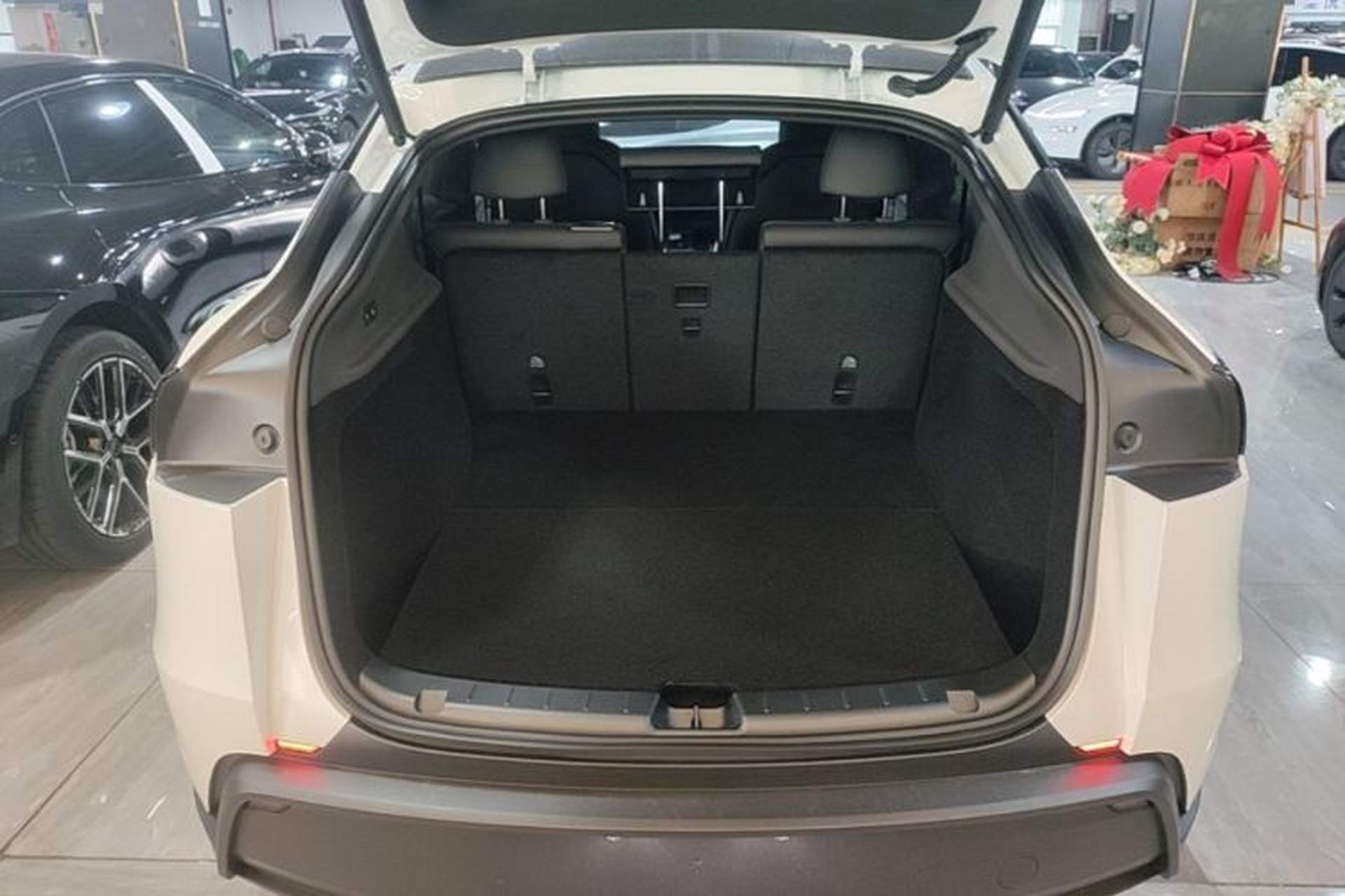 Used Tesla Model Y 2026 Rear-Drive Model Trunk