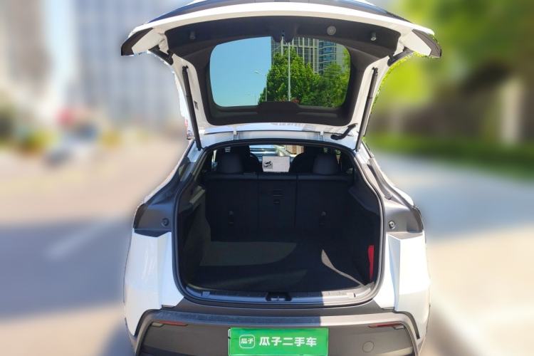 Used Tesla Model Y 2026 Long-Range All-Wheel-Drive Model Trunk