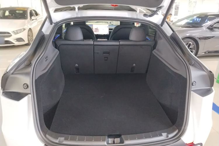 Used Tesla Model Y 2026 Facelifted Long-Range Rear-Drive Model Trunk