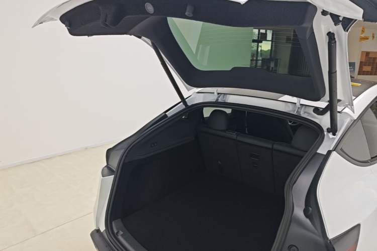 Used Tesla Model Y 2026 Rear-Drive Model Trunk