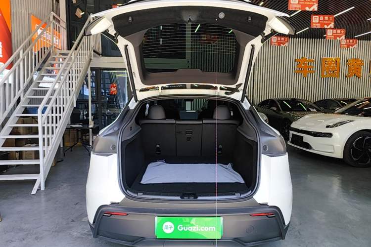 Used Tesla Model Y 2026 Facelifted Long-Range Rear-Drive Model Trunk