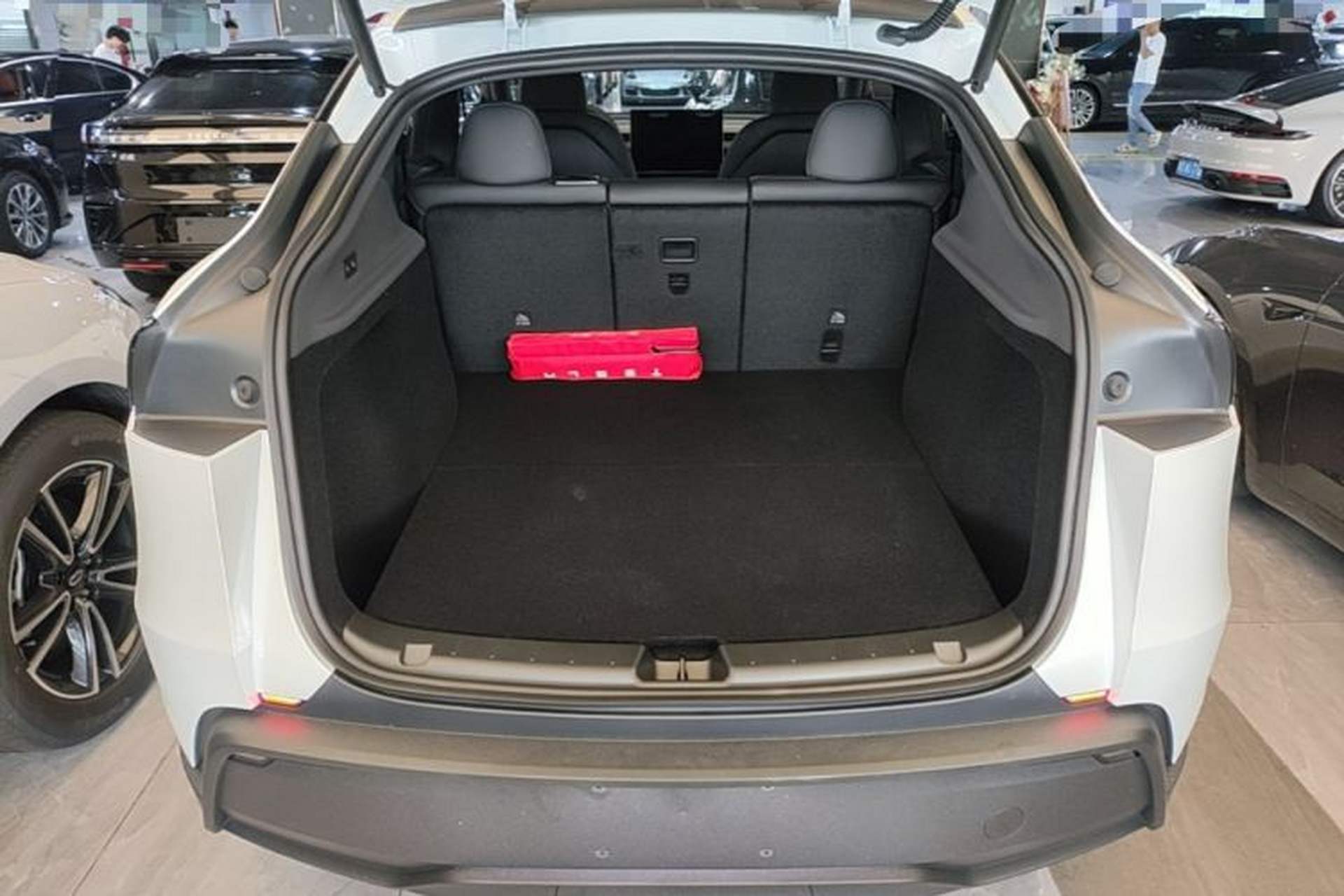 Used Tesla Model Y 2026 Rear-Drive Model Trunk