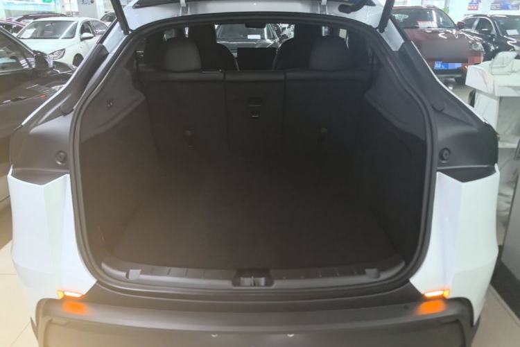 Used Tesla Model Y 2026 Rear-Drive Model Trunk