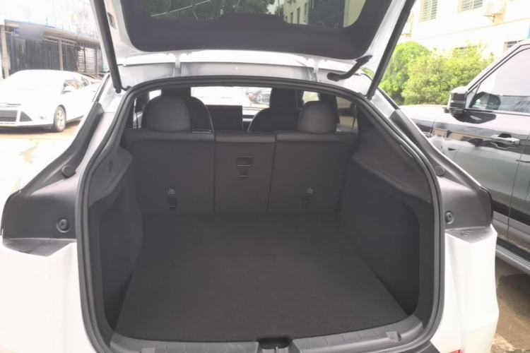 Used Tesla Model Y 2026 Facelifted Long-Range Rear-Drive Model Trunk