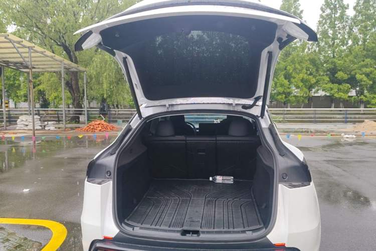 Used Tesla Model Y 2026 Model Long-Range Rear-Wheel-Drive Version Trunk