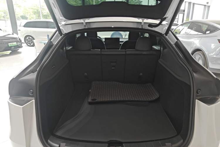 Used Tesla Model Y 2026 Rear-Drive Model Trunk