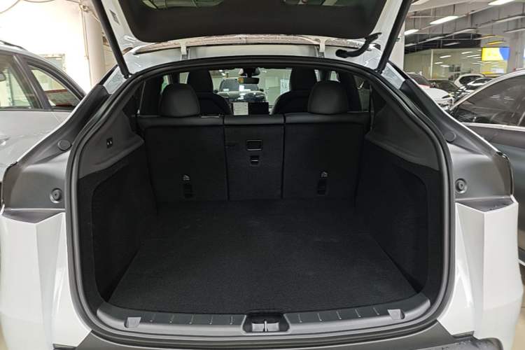 Used Tesla Model Y 2026 Rear-Drive Model Trunk