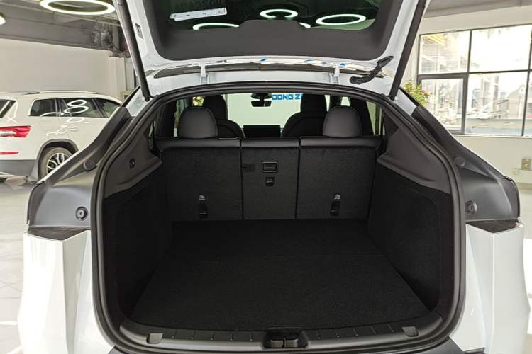 Used Tesla Model Y 2026 Rear-Drive Model Trunk