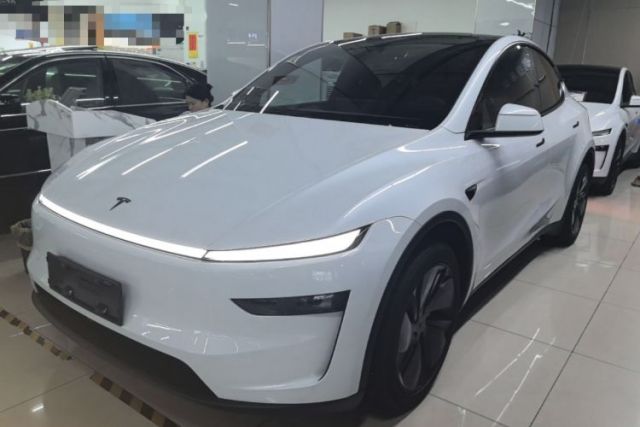 Used Tesla Model Y 2026 Rear-Drive Model