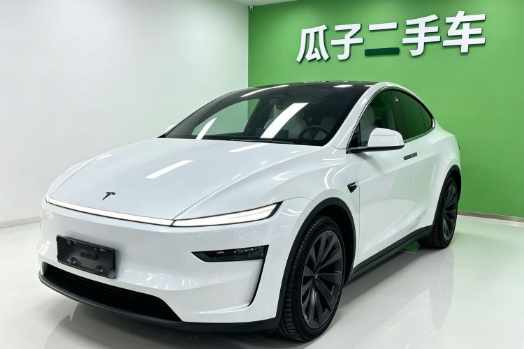 Tesla Model Y 2026 Rear-Drive Model