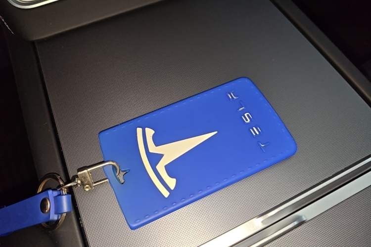Used Tesla Model Y 2026 Model Long-Range Rear-Wheel-Drive Version Vehicle Key