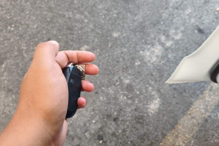 Used Tesla Model Y 2026 Long-Range All-Wheel-Drive Model Vehicle Key