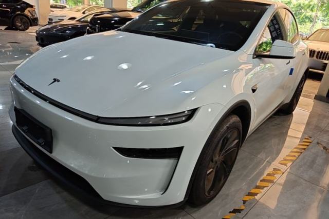Used Tesla Model Y 2026 Rear-Drive Model