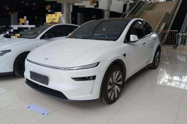 Used Tesla Model Y 2026 Rear-Drive Model